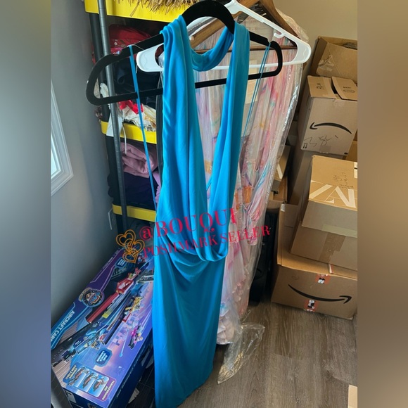 BLOGGERS FAV ZARA BLUE DRAPED HALTER DRESS - Picture 2 of 9